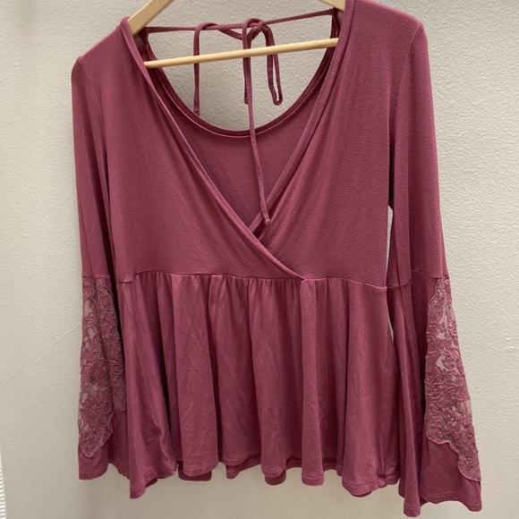 Women’s American Eagle Outfitters Pink Flare & Lace Sleeve, Open Back top. Sz S - Picture 9 of 12